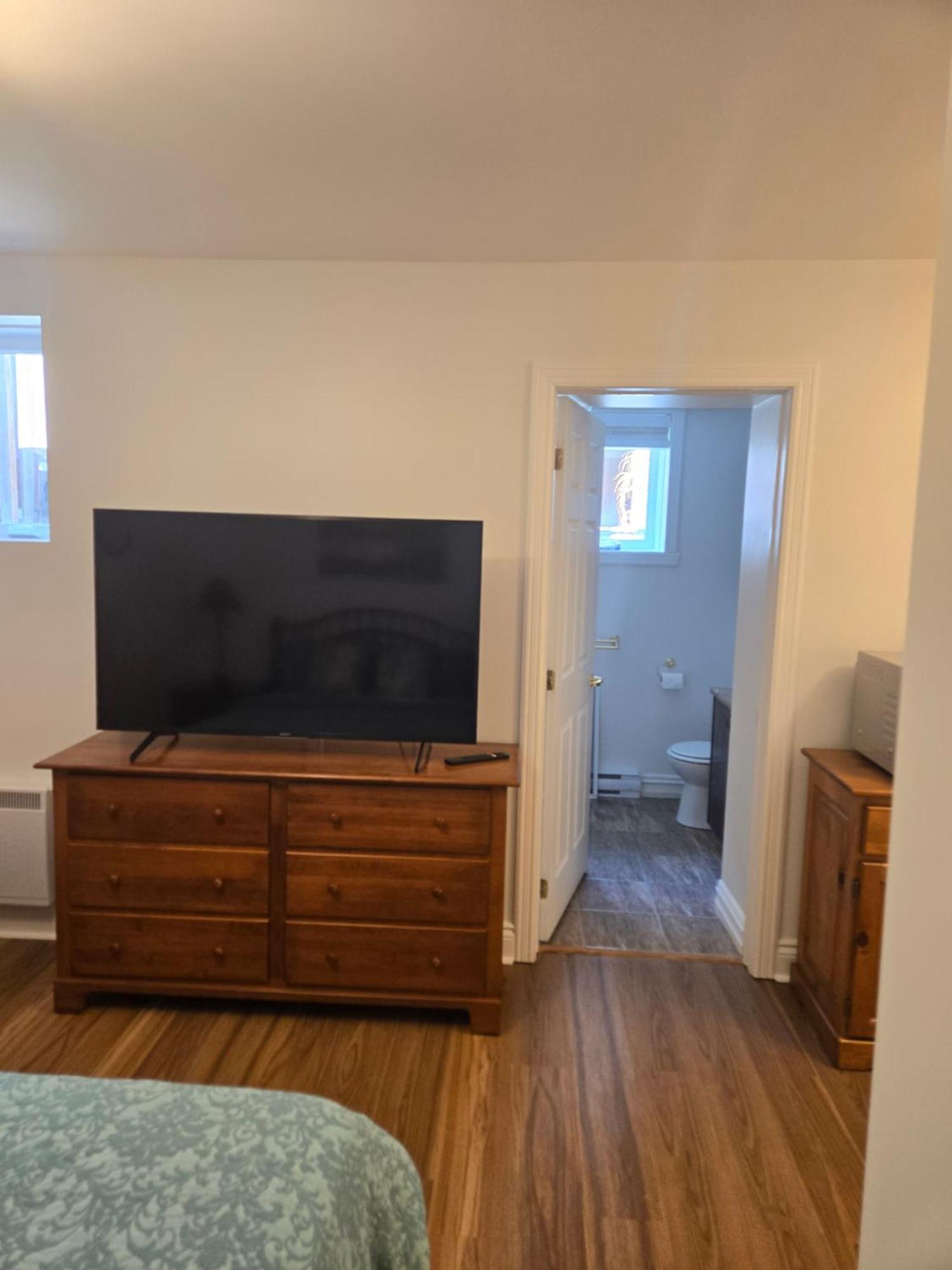 Doux Cocon Apartman Saint-Jean-sur-Richelieu Kültér fotó